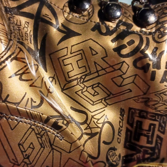 Boots - Picture 6 of 7